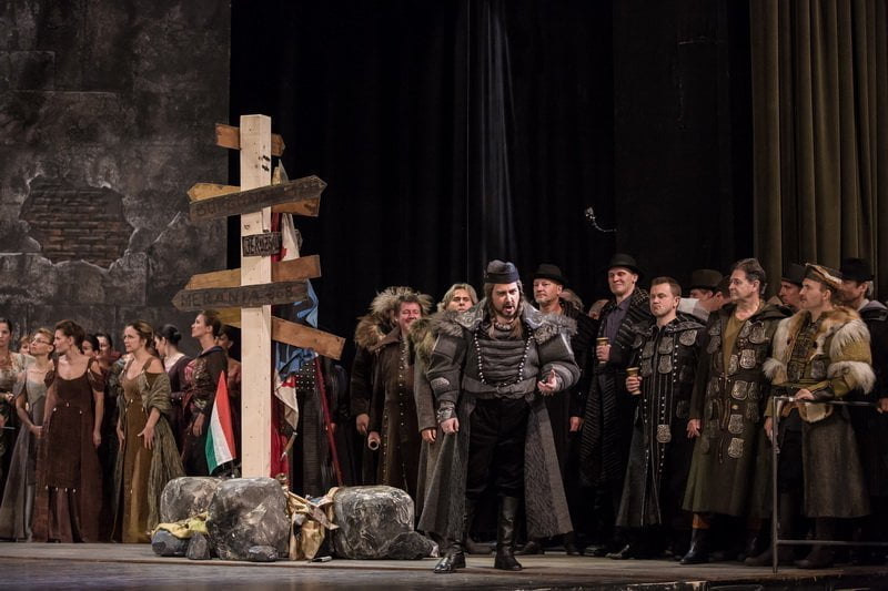 Bánk Bán. Bangkok. Boedapest. Hazám Hazám. Bánk Bán. Bangkok. Boedapest. Hazám Hazám.