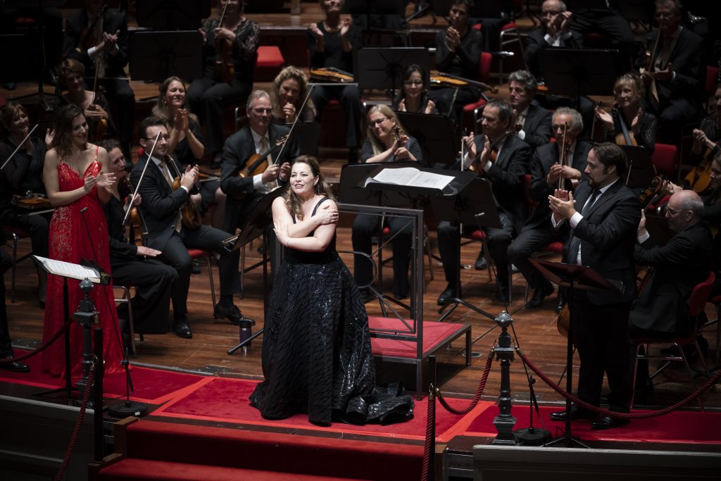 Fedora. Eindelijk! Fedora