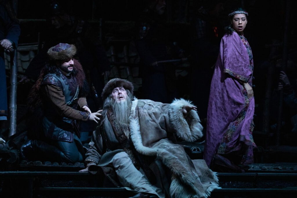 3 Yusif Eyvazov as Calàf, James Morris as Timur, and Gabriella Reyes as Liù in Puccini's Turandot. Photo Evan Zimmerman Met Opera Turandot