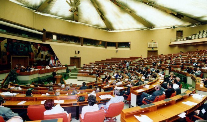 Zu unseren Schwestern, zu unseren Brüdern