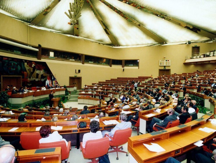 Zu unseren Schwestern, zu unseren Brüdern