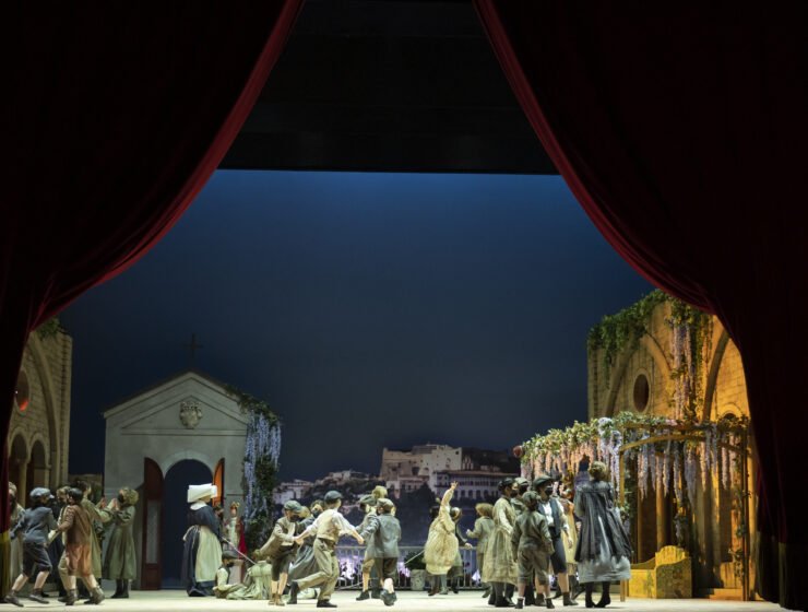 MESE MARIANO/SUOR ANGELICA