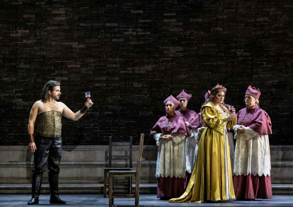 Davide Giangregorio (Don Alfonso), Marta Torbidoni (Donna Lucrezia Borgia), Opernchor Lucrezia Borgia