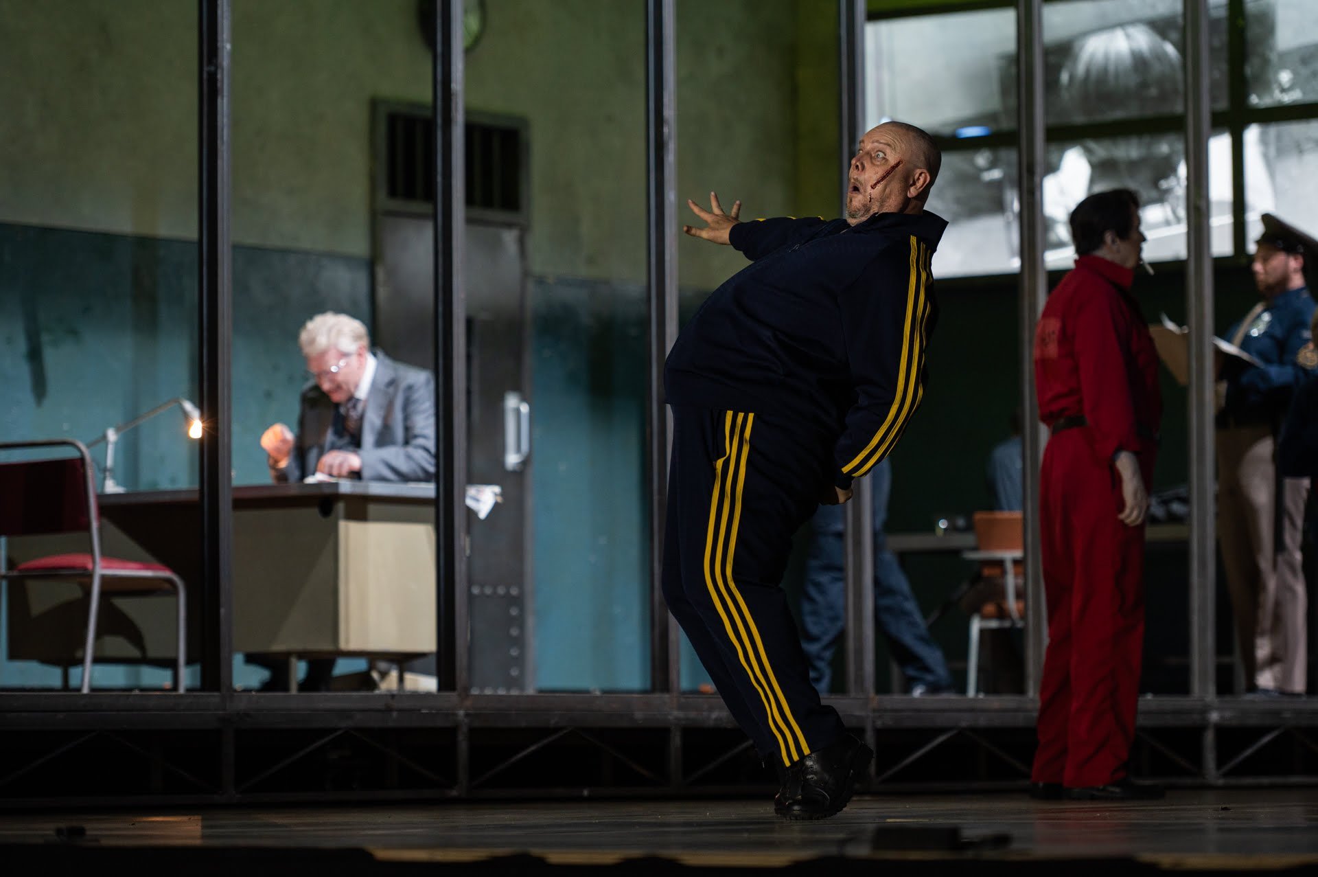 Prove Da una casa di morti_Erin aves (Grance Progioniero), Clive Bayley (Direttore della prigione)_ph Fabrizio Sansoni-Opera di Roma 2023_3368 DA UNA CASA DI MORTI