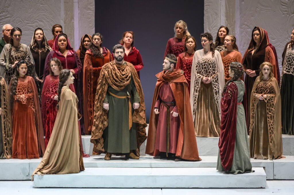 I Lombardi: gekostumeerd concert I Lombardi