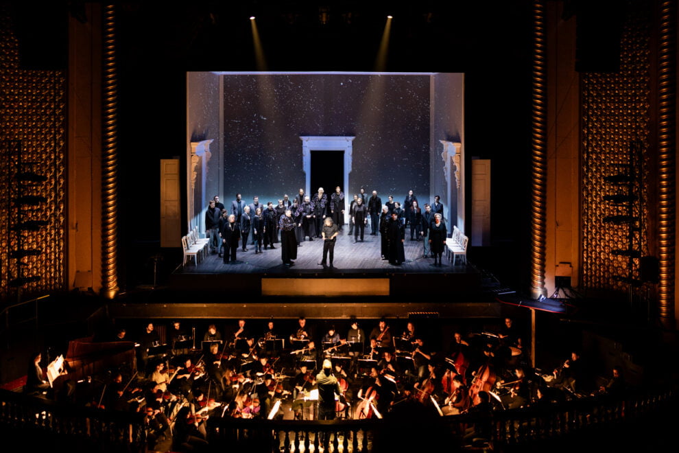 "BLACK WATER" Black Water