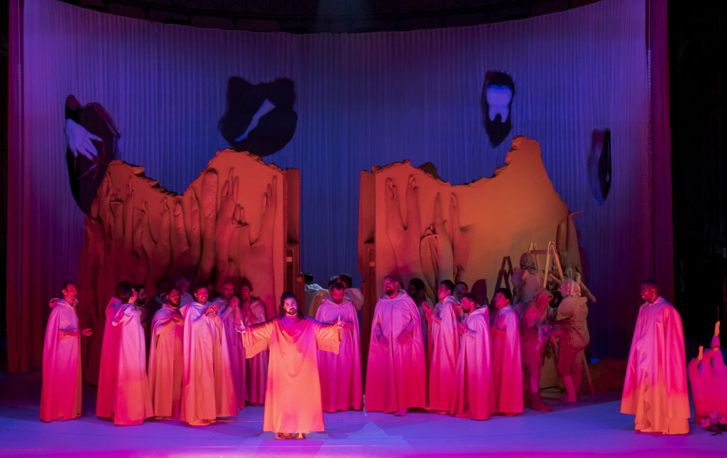 Les Martyrs. Van grand opéra tot revue. Les Martyrs