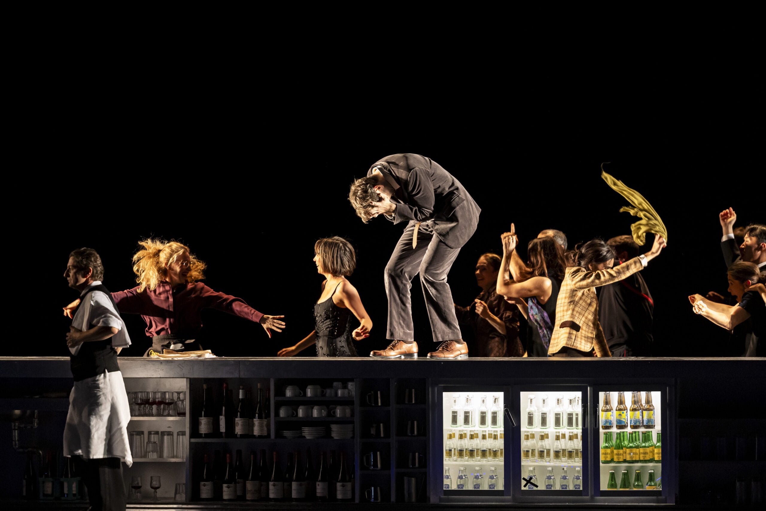  Les Contes d’Hoffmann. Paris.