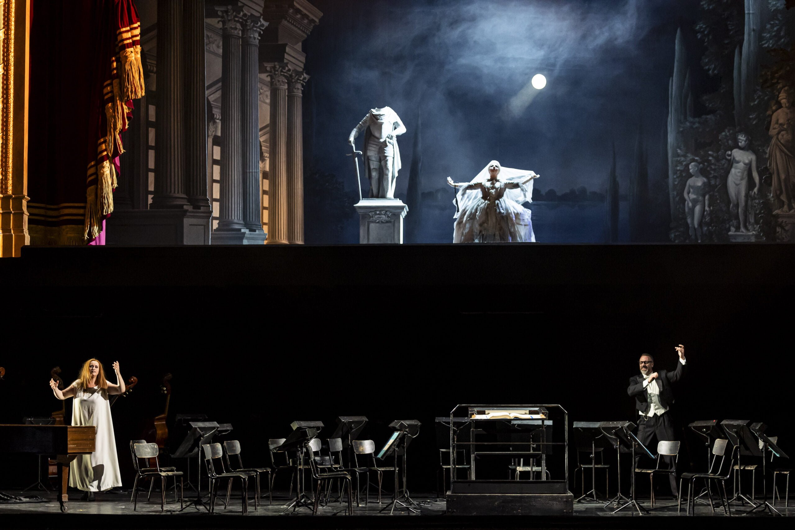  Les Contes d’Hoffmann. Paris.