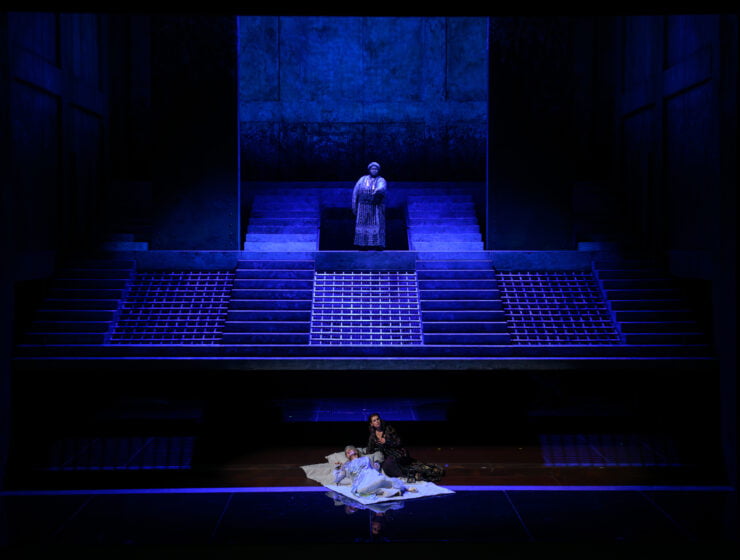 La Femme sans Ombre. Toulouse. La Femme sans Ombre. Toulouse.