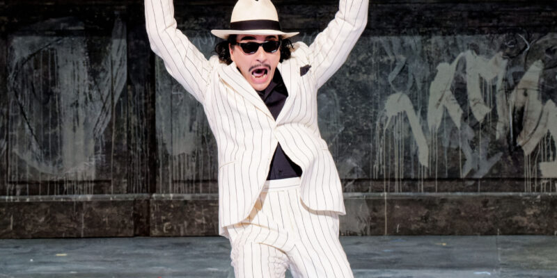 Les Brigands. La cage aux vol(eurs). Les Brigands. Opera national de Paris. 2024-2025. Ph Agathe Poupeney.