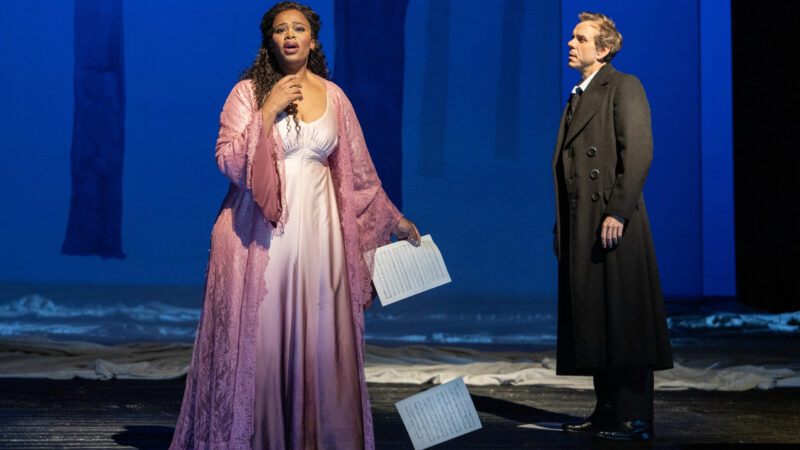 Hoff_1642_C Magnificent Benjamin Bernheim Stars in Met's "Hoffmann"