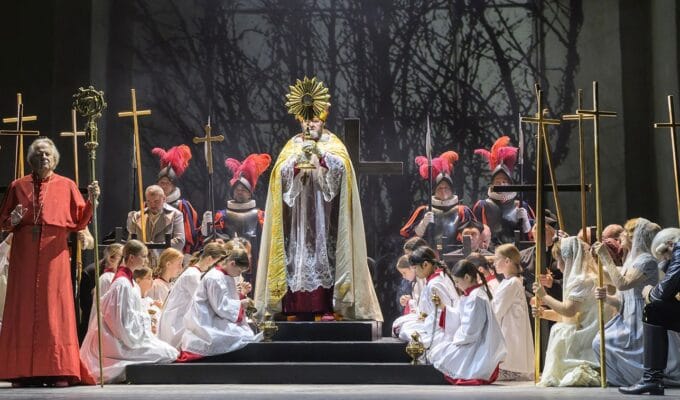 Tosca. Zurück zu den Wurzeln.